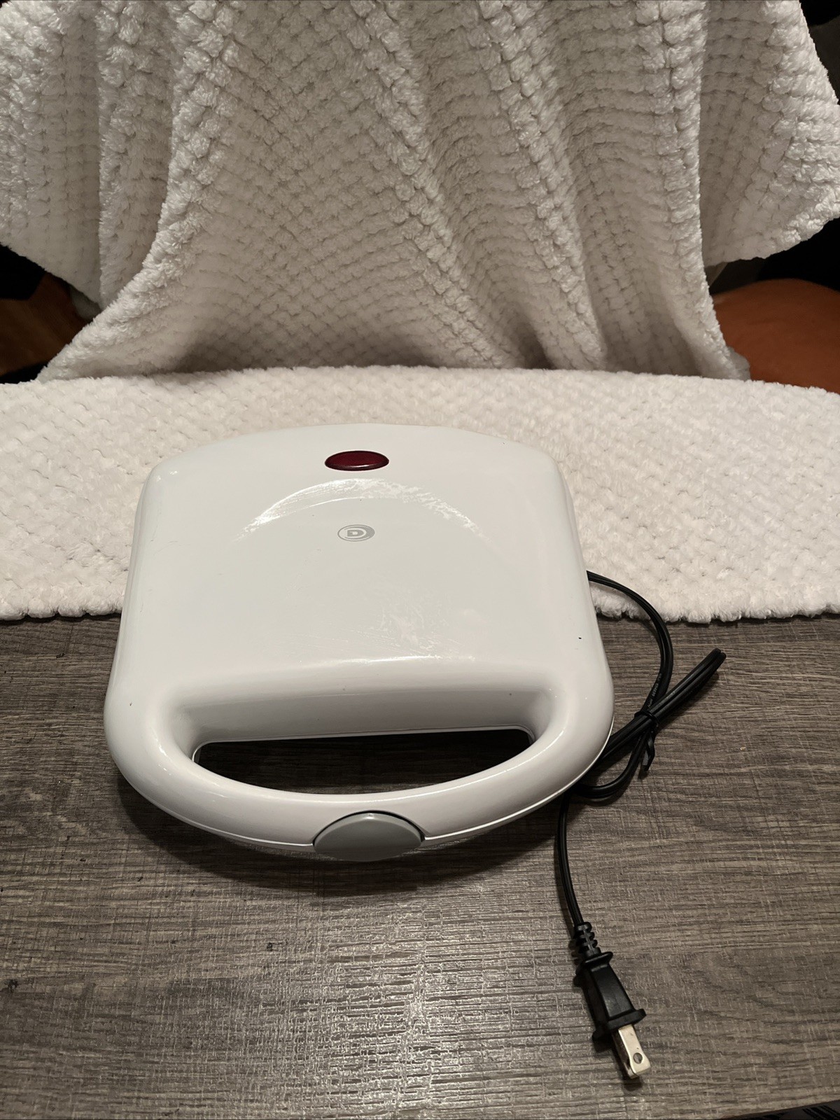 Durabrand Sandwich Maker Model TSK-2046Y2 tested