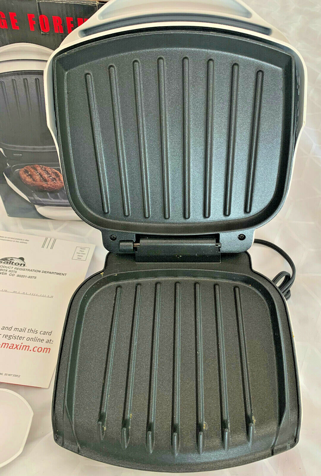 GEORGE FOREMAN LEAN MEAN FAT REDUCING GRILLING MACHINE GRILL GR10A WHITE SALTON