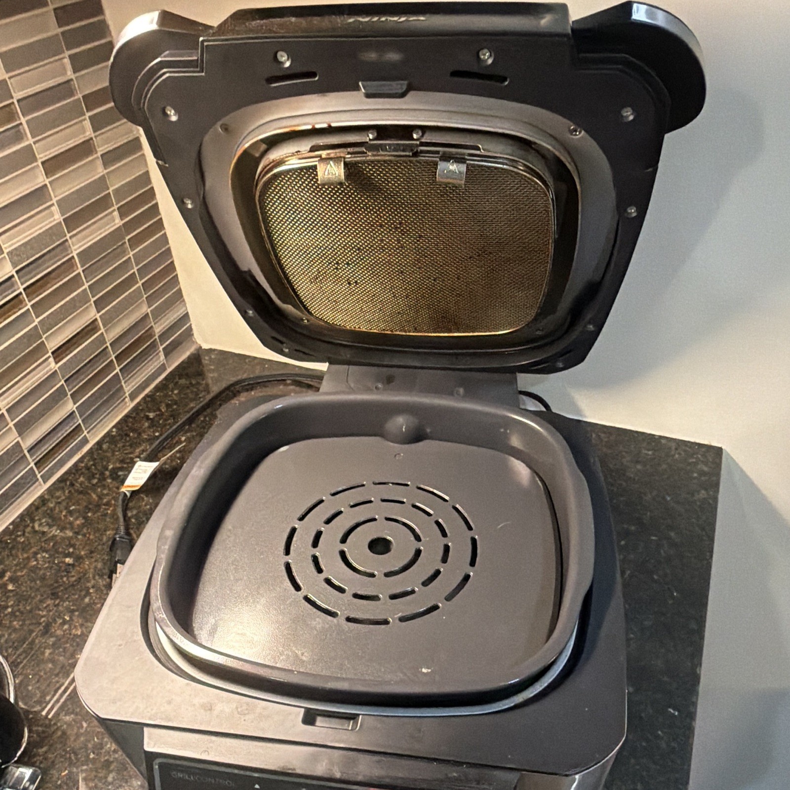 Ninja Air Fry Grill AG301 Food 5-in-1 Indoor Roast Bake