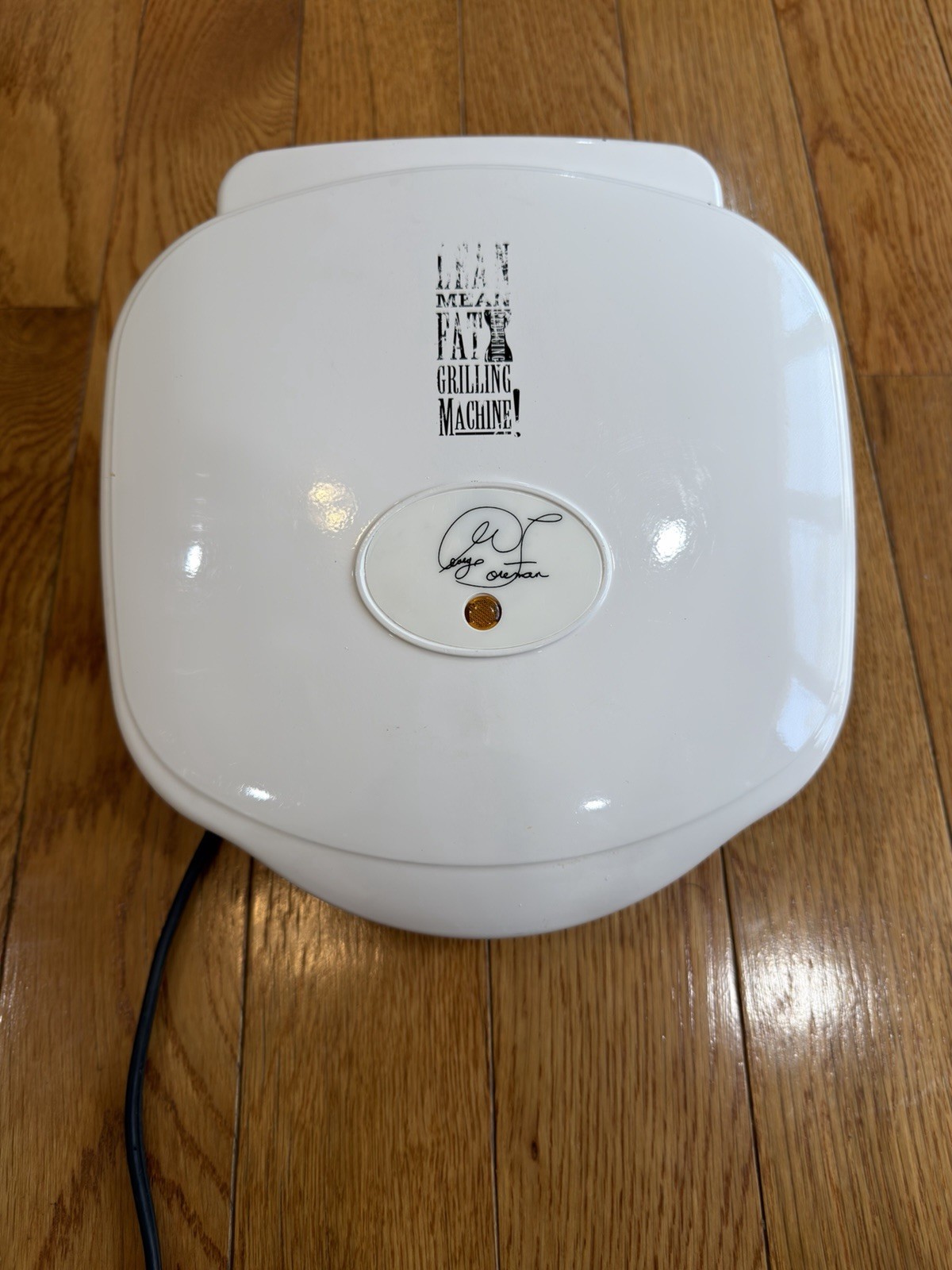GEORGE FOREMAN Grilling Machine(s) ~ GR-10A ~ White ~ 120V, 760W ~ Drip Tray