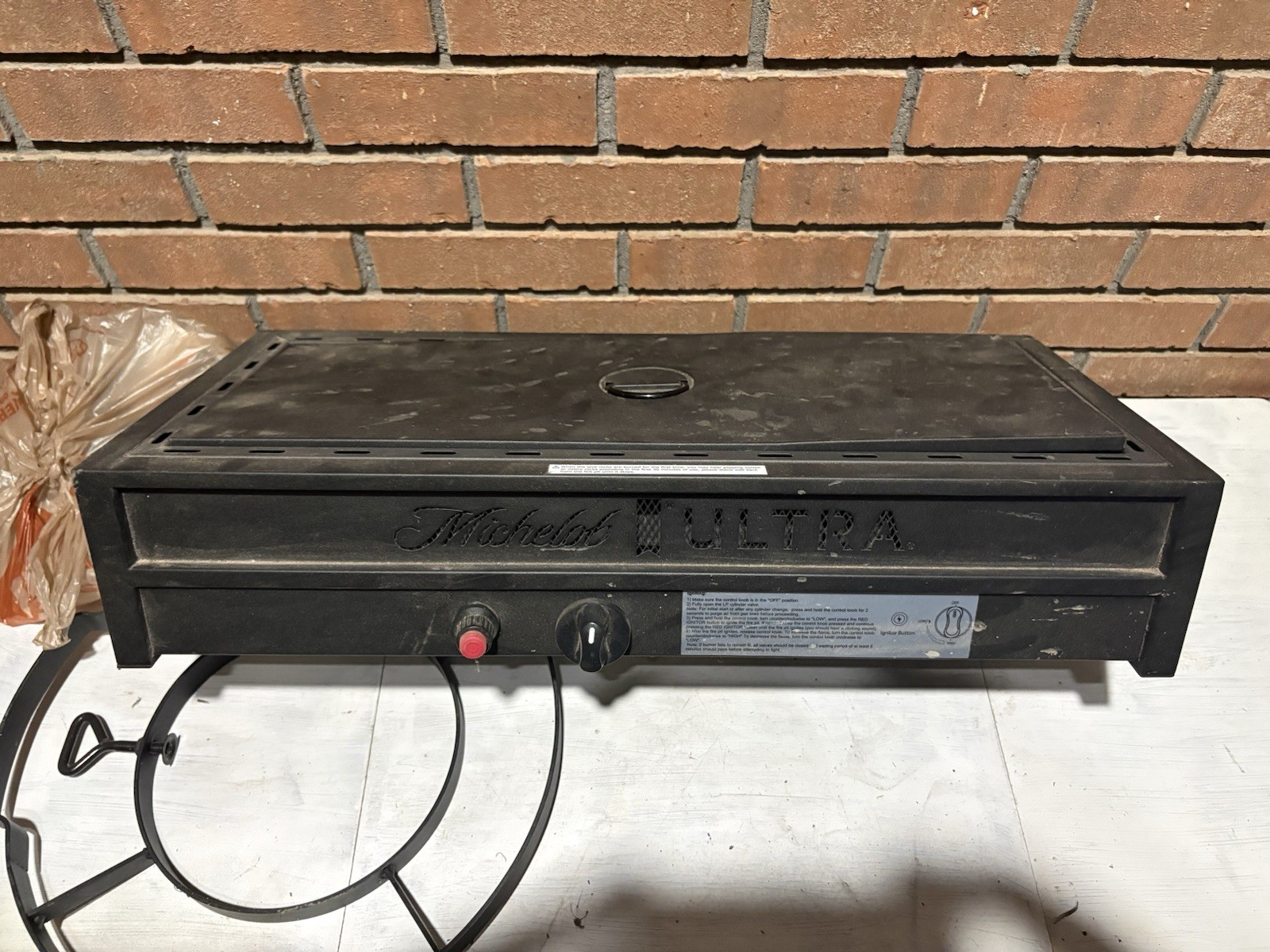 Michelob Ultra Gas Grill Matte Black Rectangular Portable Metal Griddle