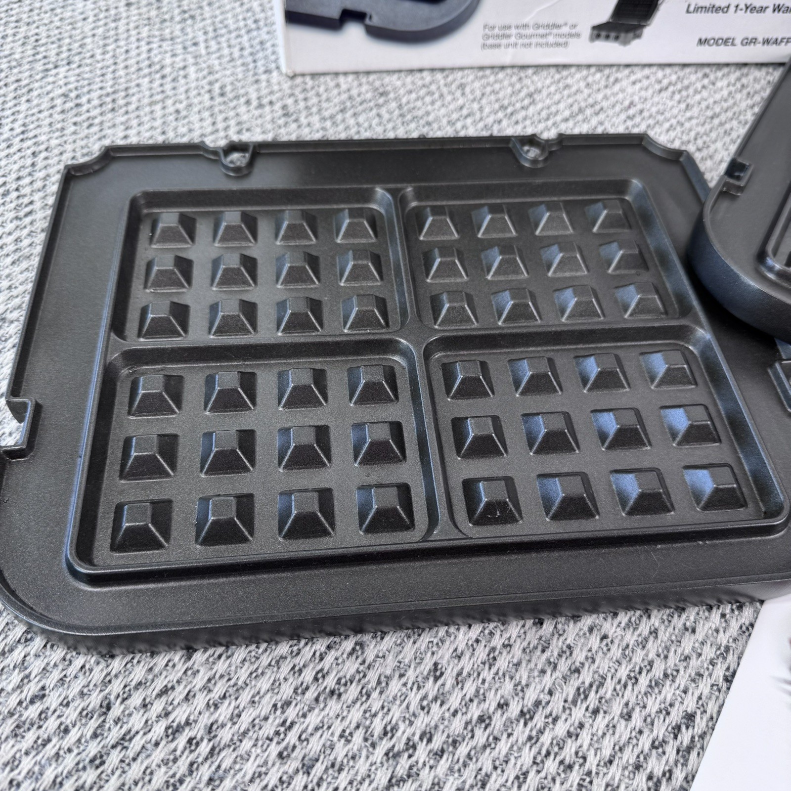 Cuisinart Griddler Waffle Plates Black Griddle Kit GR-WAFP use with Griddler