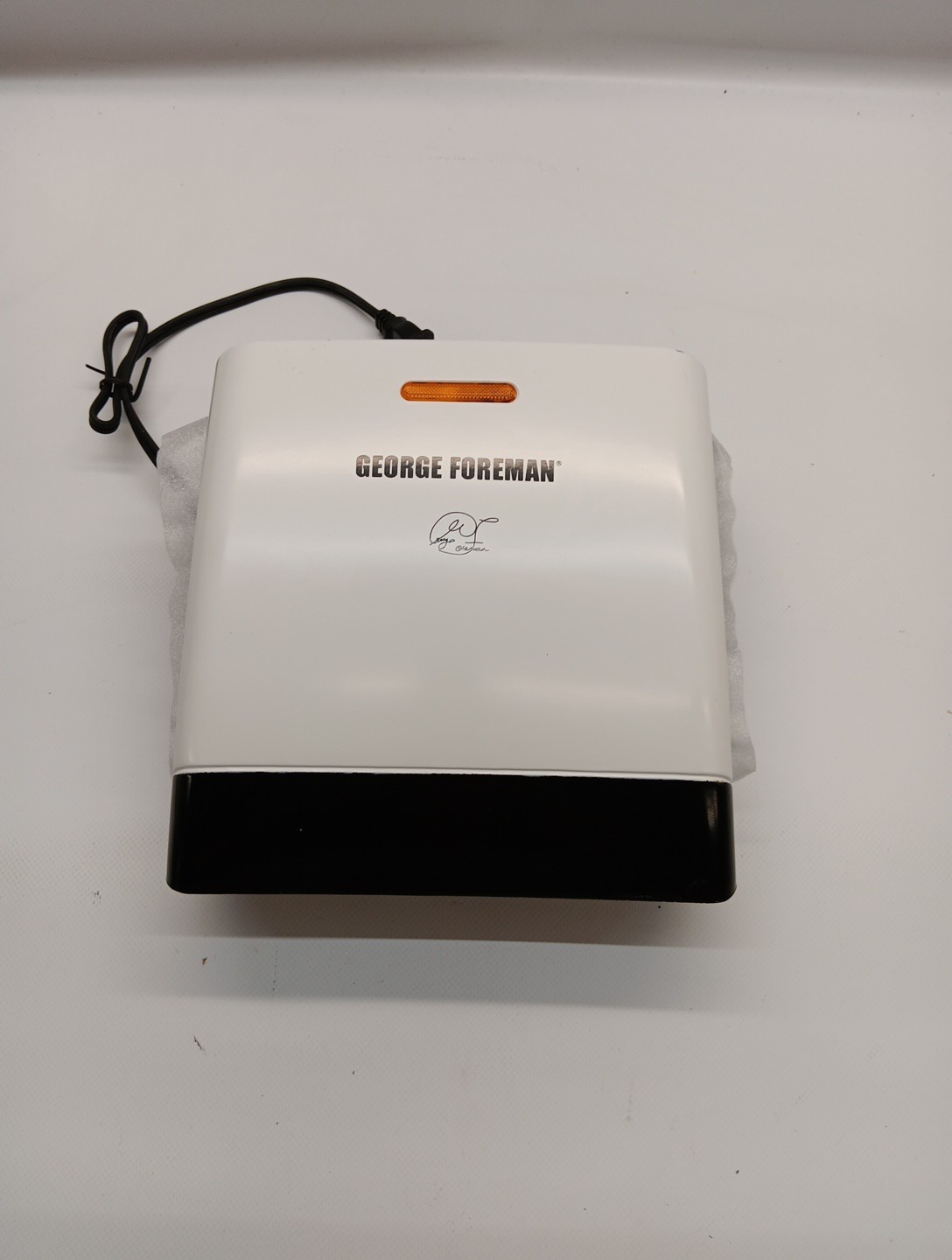 George Foreman Healthy Cooking Champ Grill GR0038W White New Without Box