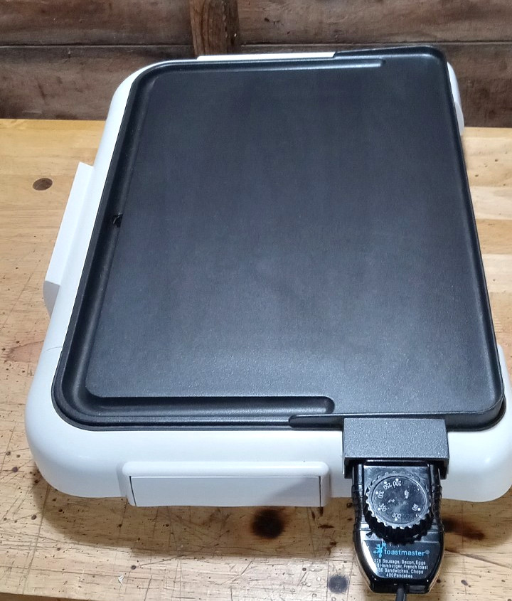 Toastmaster TG15WT K 10″ x 16″ White Burner Grate Electric Griddle