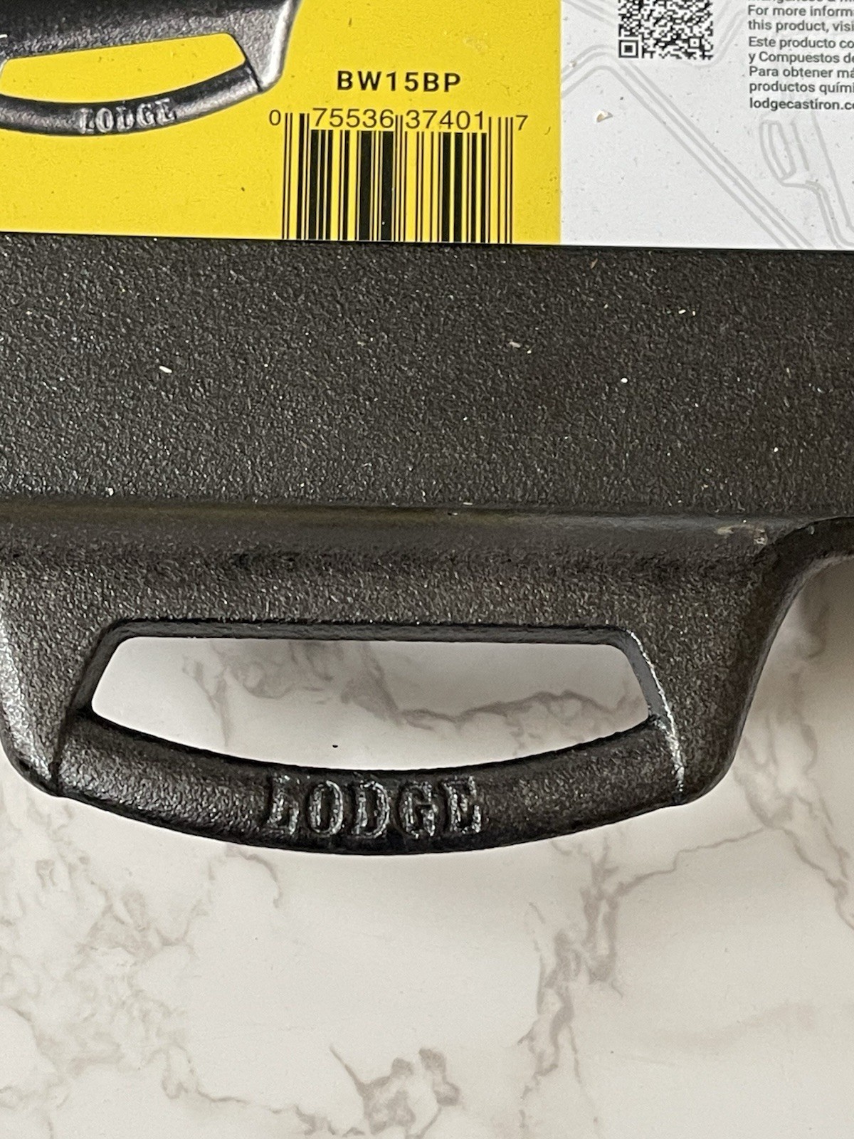 Lodge Seasoned Cast Iron Baking Pan Dual Handles Rectangle 15.5″x10.5″ New