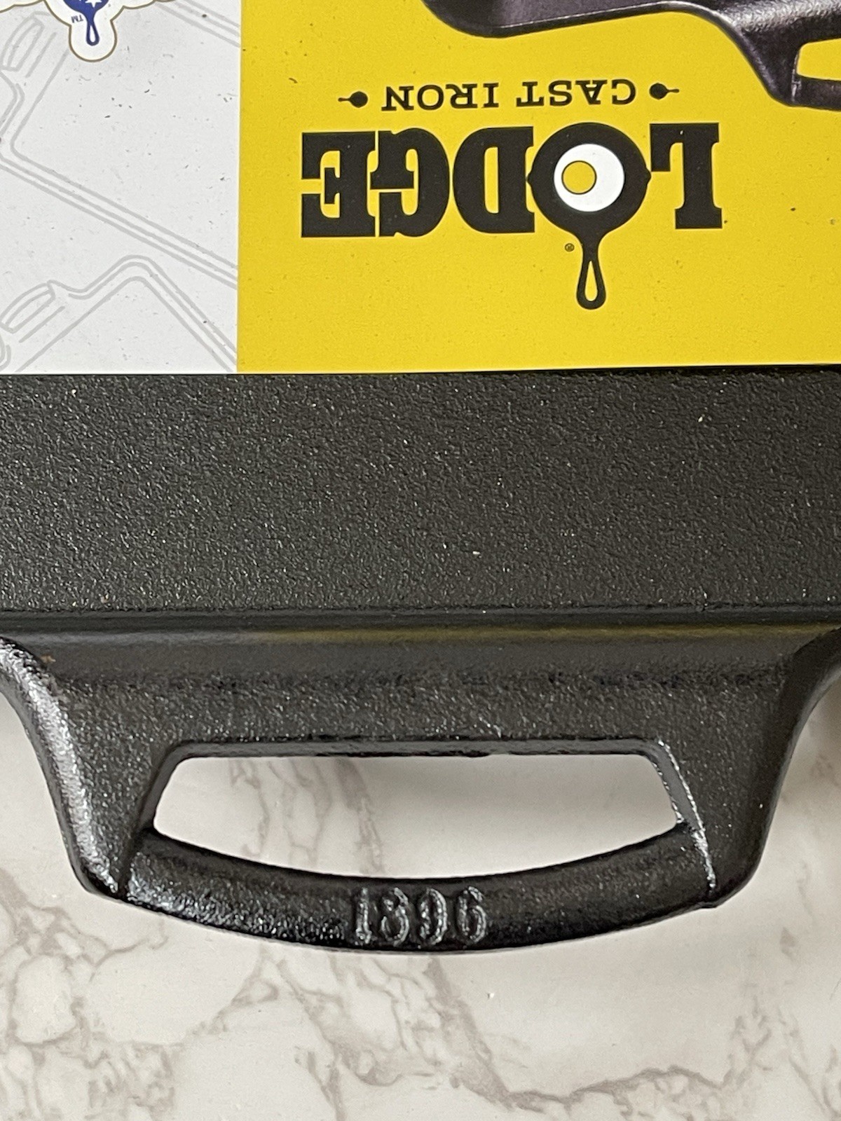 Lodge Seasoned Cast Iron Baking Pan Dual Handles Rectangle 15.5″x10.5″ New