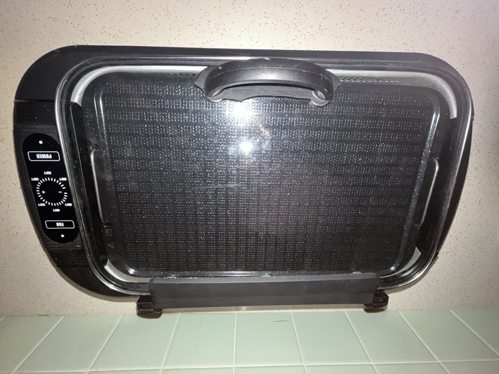 Hot Shot Smokeless Grill without Cord – 2 Grill Plates Included