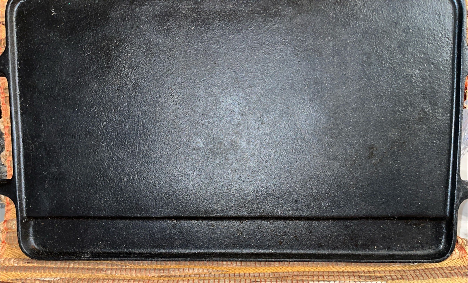 Universal Reversible Cast Iron Grill # 189 7.75” x 12.5”