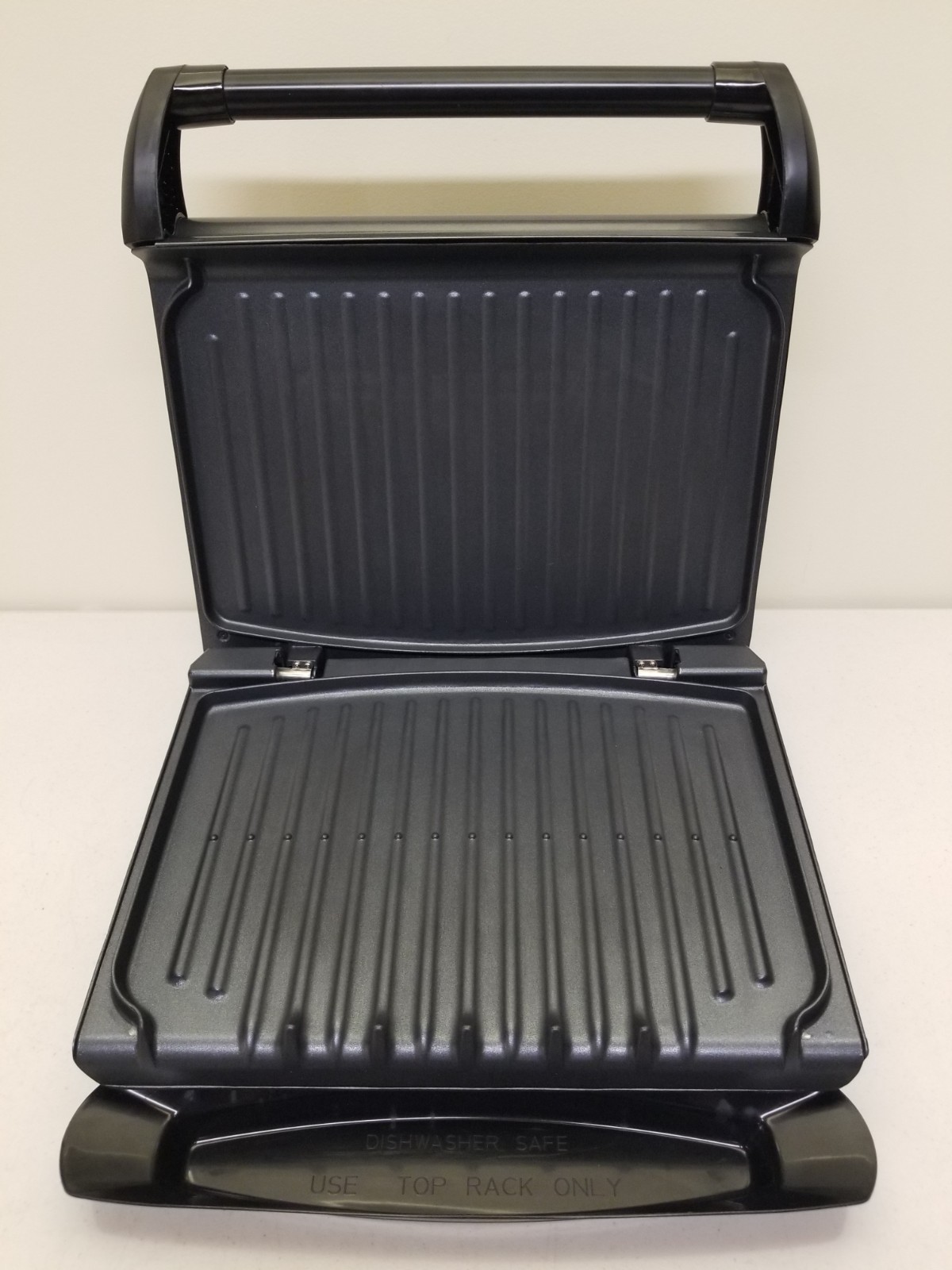 George Foreman Healthy Cooking Grilling Machine Model GRV120GM Jumbo 8 Serving