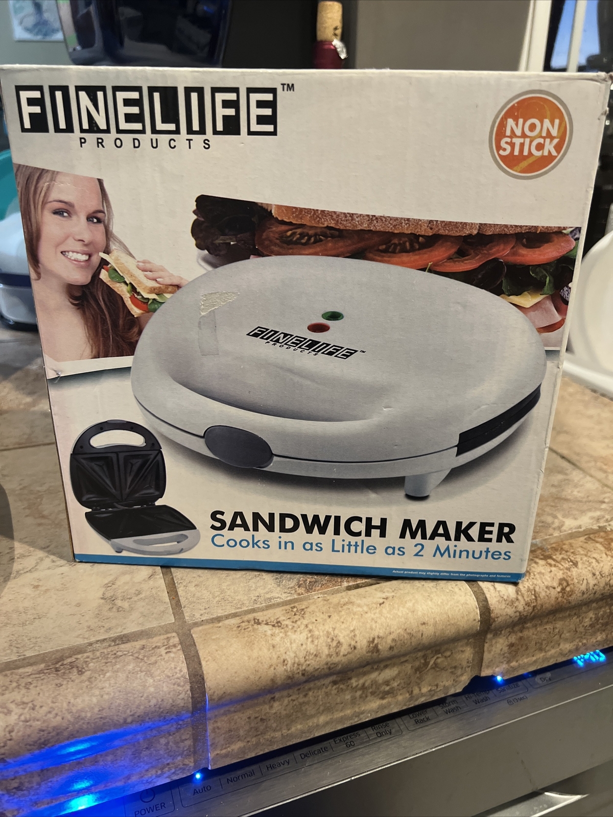 Electric Non-Stick Sandwich Maker, with Indicator Lights, Cool Handle, Black