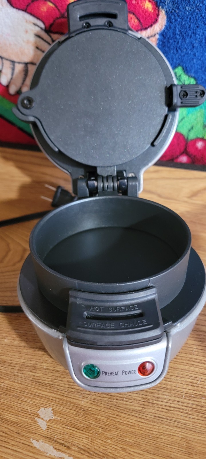 Breakfast Sandwich Maker -Hamilton Beach  25475 Silver Other Sandwiches Too