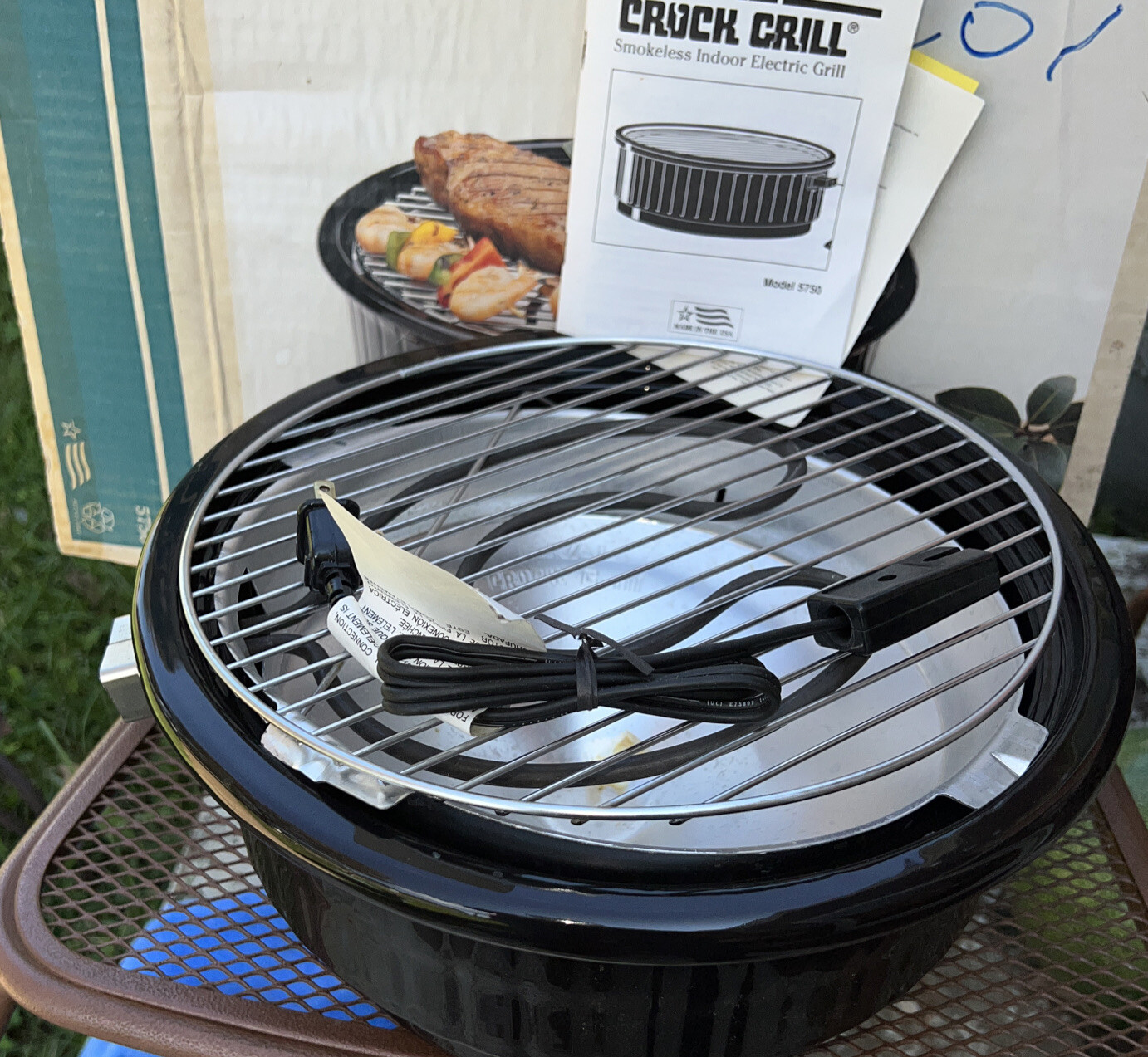 VTG Rival Crock Grill Smokeless Indoor Electric Grill 5750 Black Stoneware Base