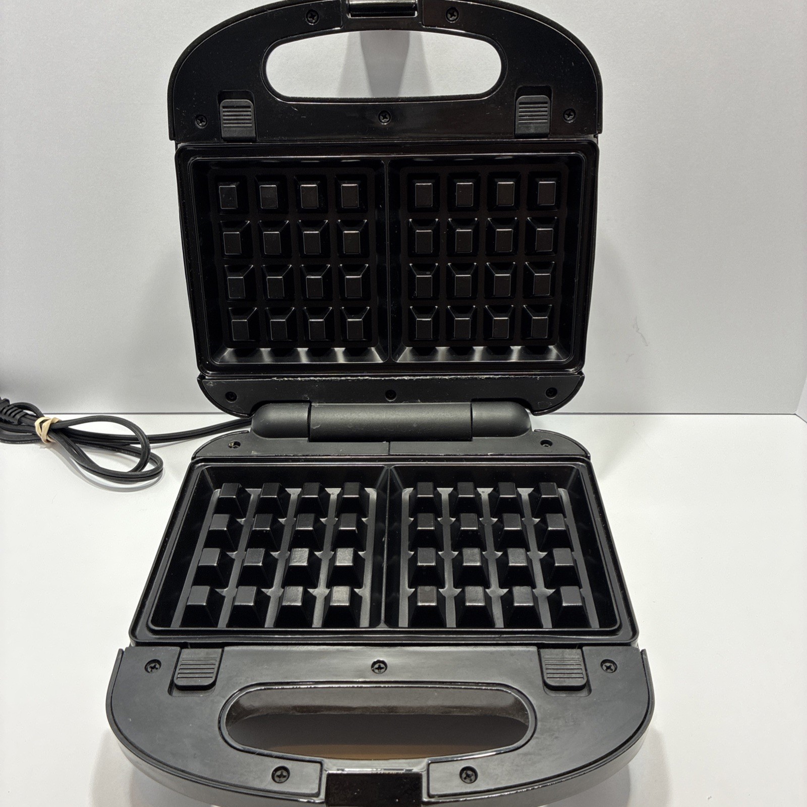 Black+Decker 3-in-1 Morning Meal Station Waffle Grill Sandwich Maker WM2000SD