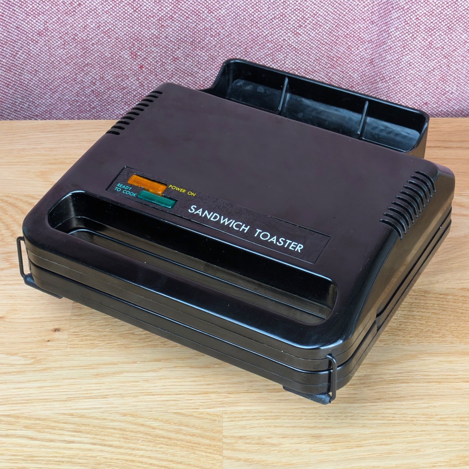 Vintage 1980s Emson Sandwich Toaster Nonstick Triangle Hot Sandwich Maker