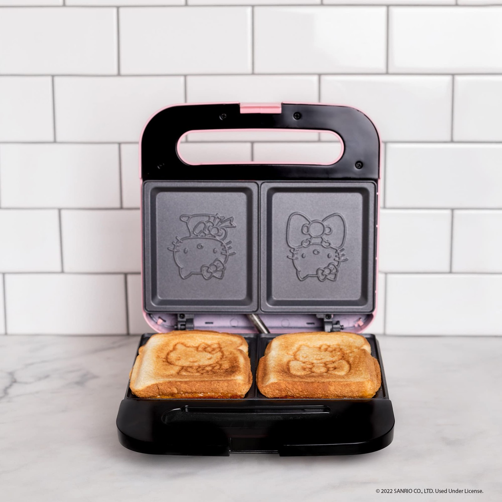 Uncanny Brands Hello Kitty Grilled Cheese Maker- Panini Press and Compact Ind…