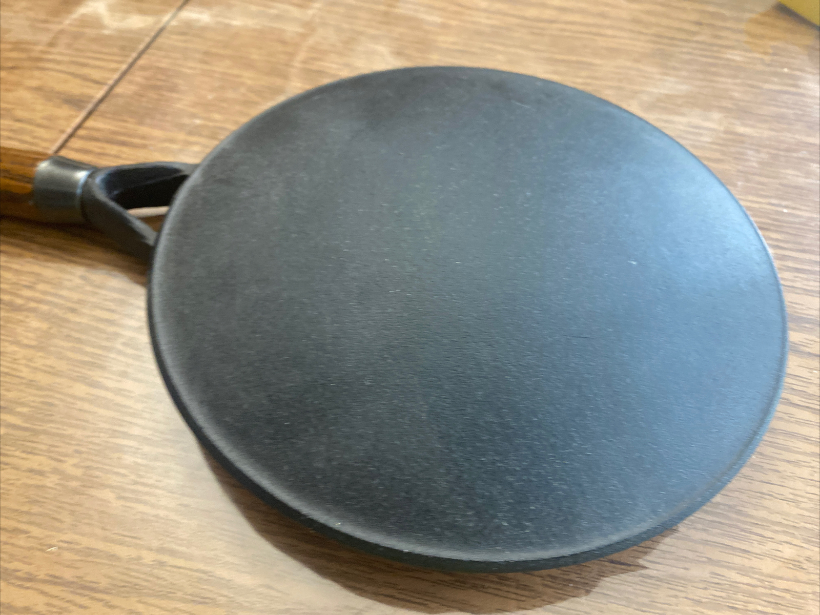 Vintage Crepe Griddle Cast Iron 8” Cooking Pan Wood Handle Creative Cookware USA