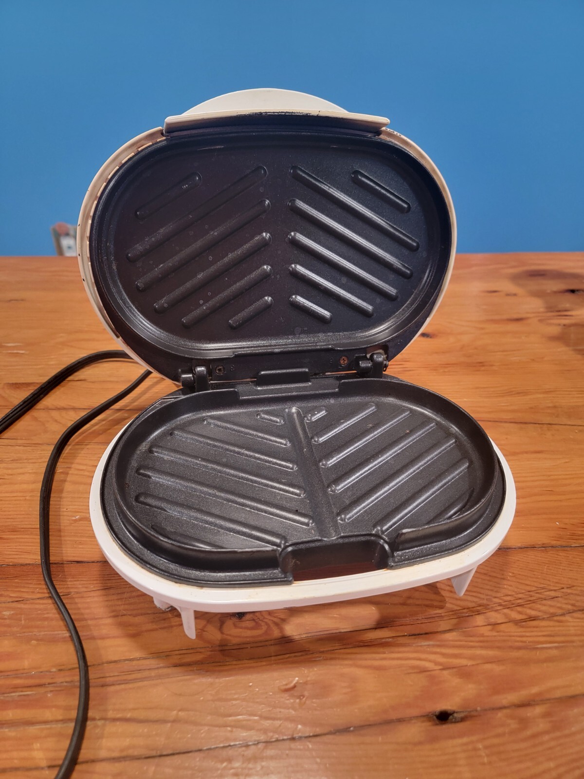 Hamilton Beach Health Smart Contact Grill ~ 700 W, 120V, Used, Panini Maker
