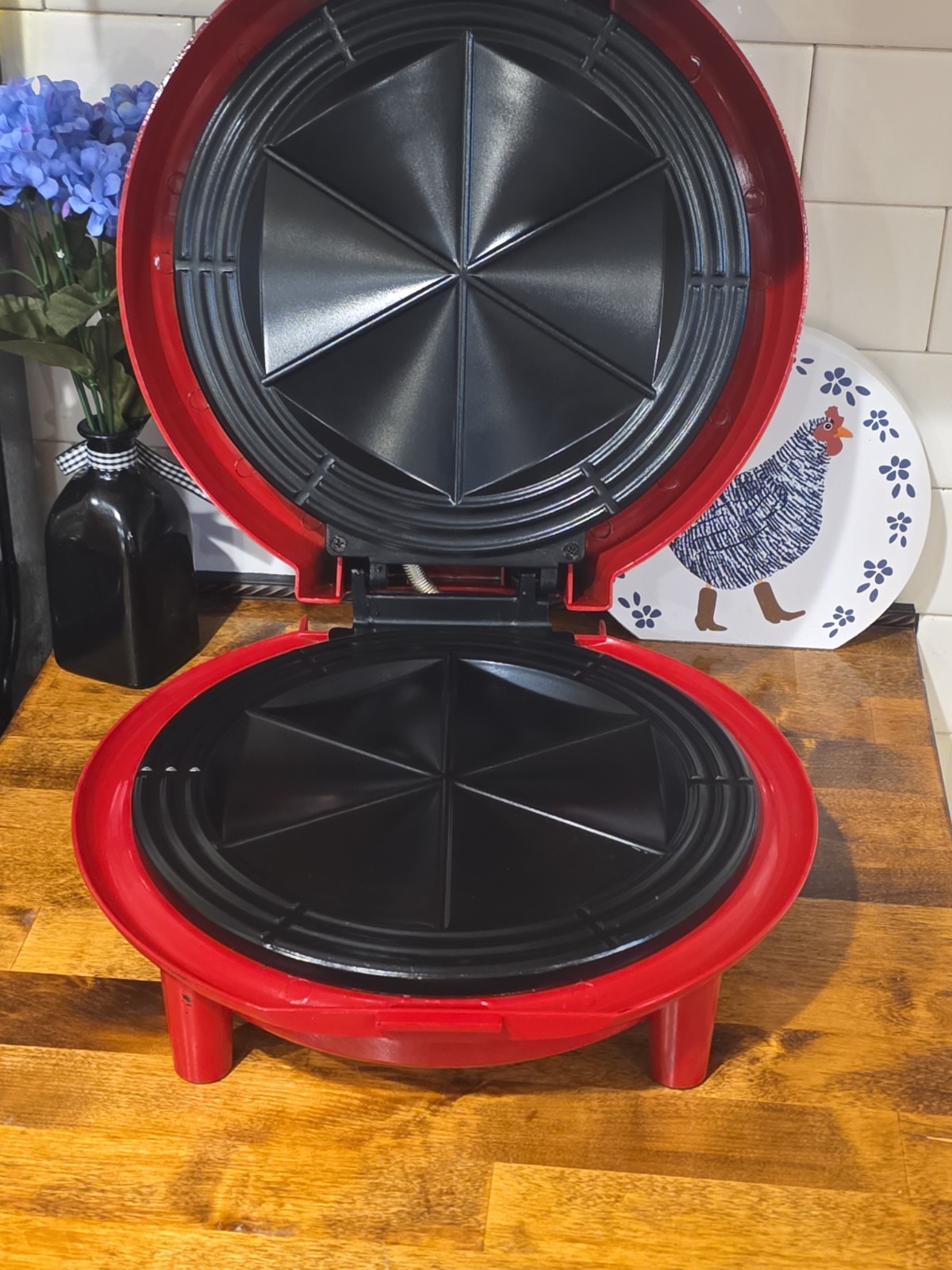 The El Paso Chile Company Red Quesadilla Maker – Used Only a Few Times