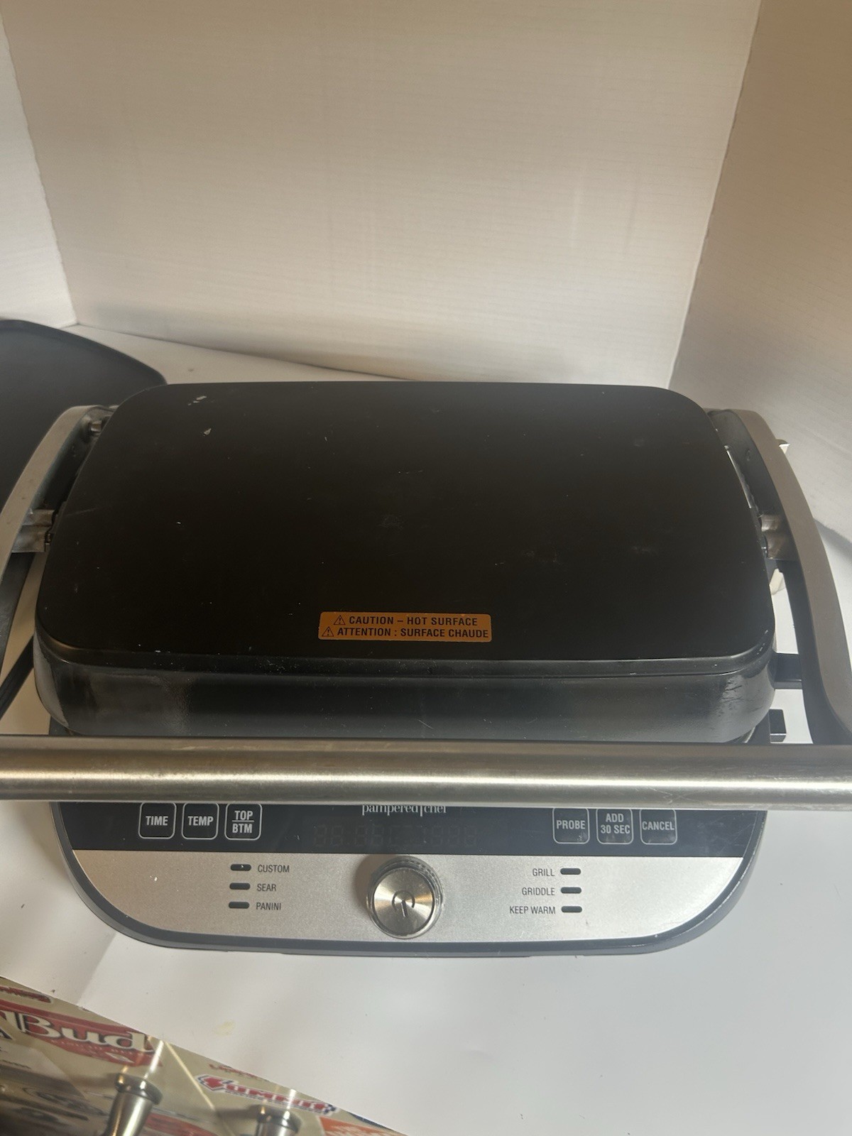 Pampered Chef Deluxe Electric Grill & Griddle 100348 Base Unit & One Plate Set