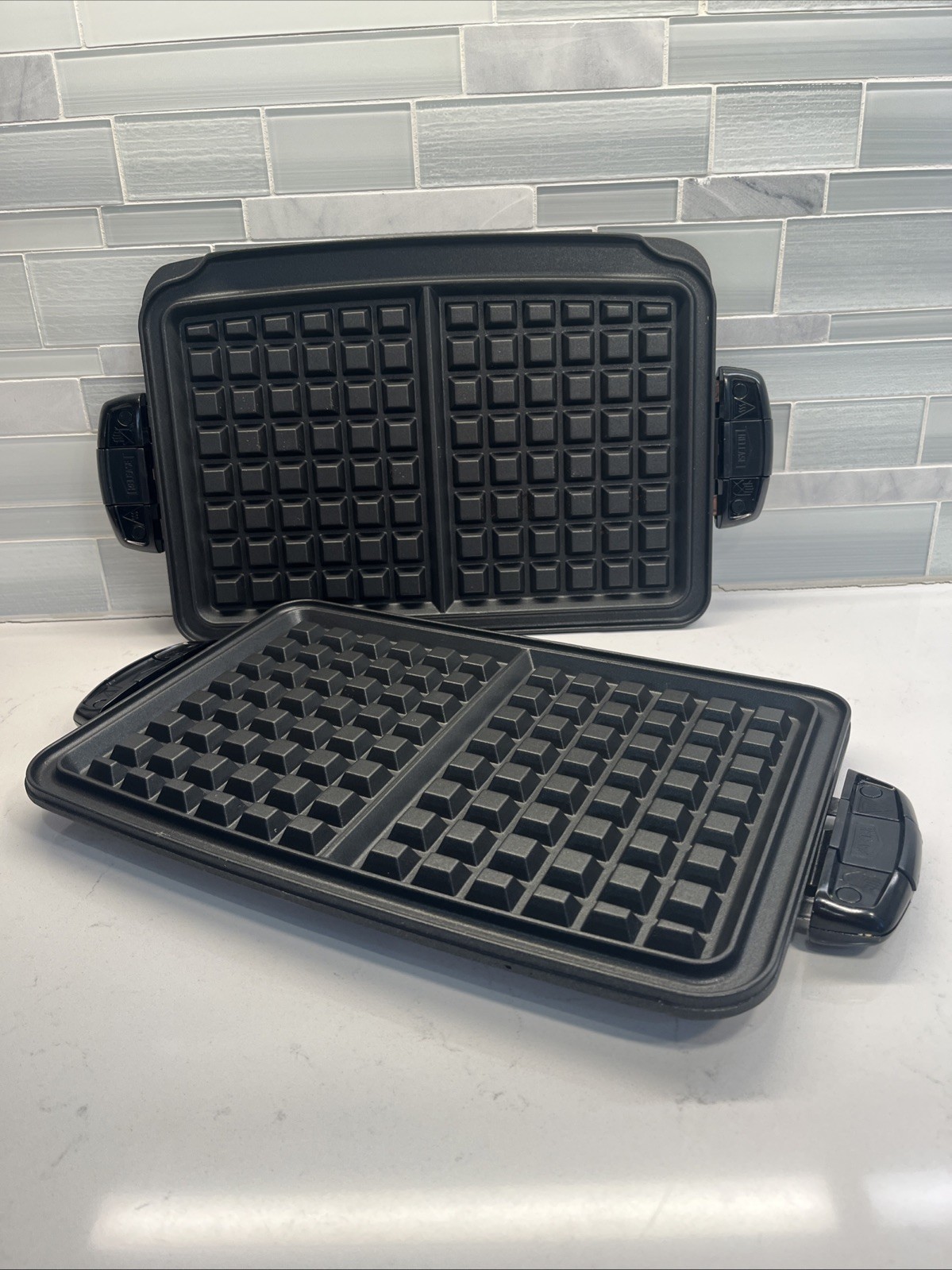 George Foreman GRP90WGP Grilling Machine Replacement Top & Bottom Waffle Plates