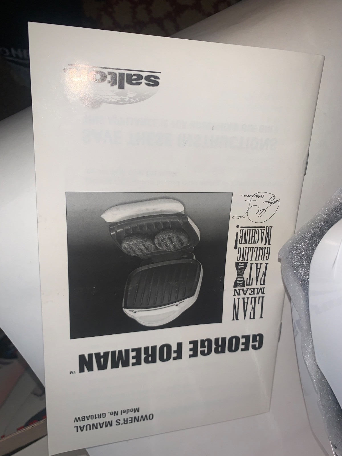 George Foreman Grill In Grilling White Salton GR10ABWR Box And Manual New!