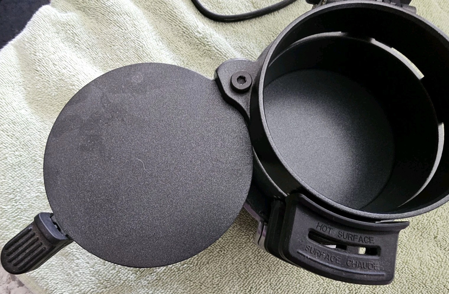 Hamilton Beach- Quick and Easy Breakfast Sandwich Maker Model 25478R Non Stick-