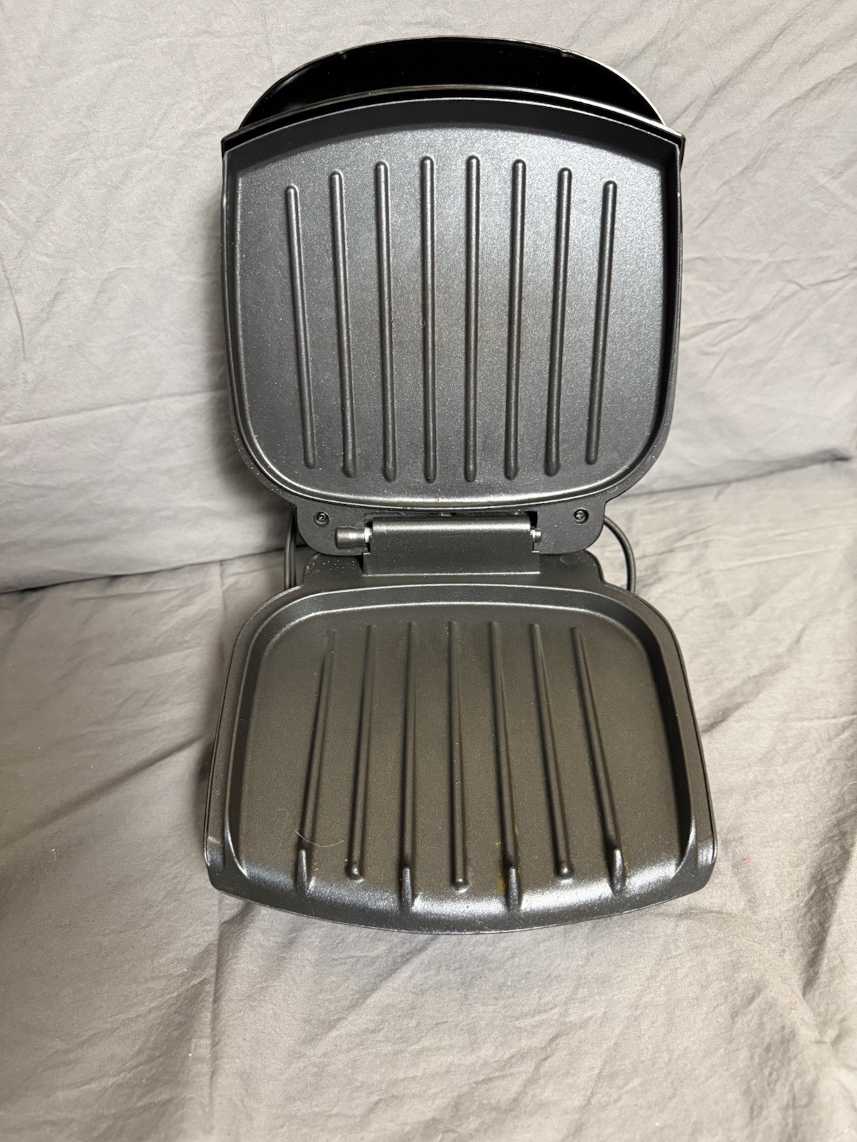 George Foreman Grill – Gr0040b Used Great Condition