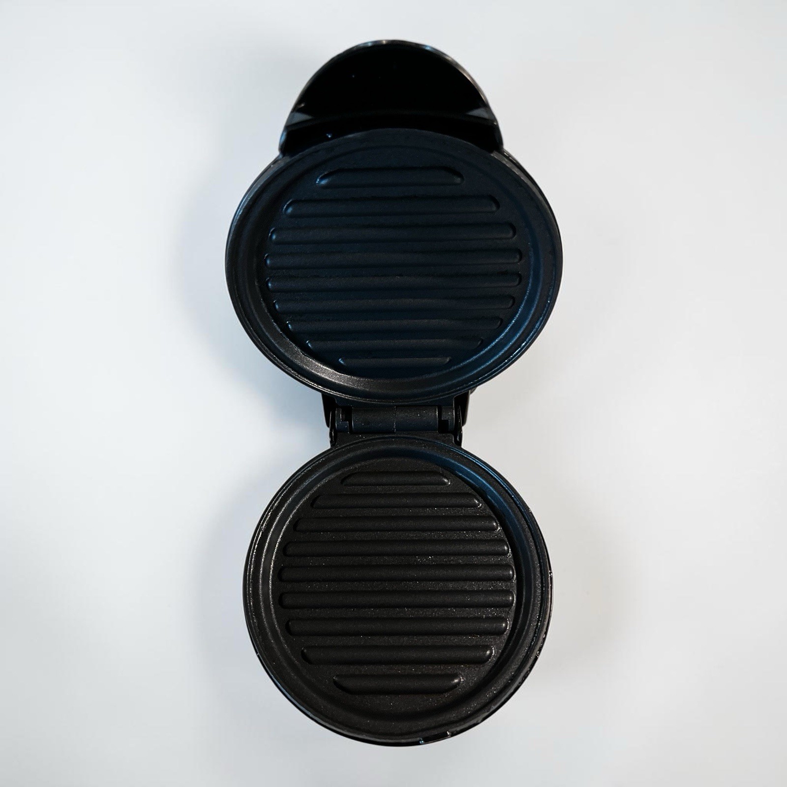 Dash Maker Mini Round Electric Griddle Machine – Black – Tested-Never Used
