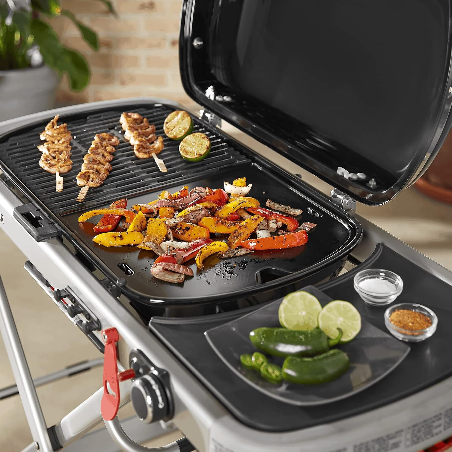 Weber® Traveler® Griddle Insert | Non‑Stick Porcelain‑Enameled Cast‑Iron Griddle