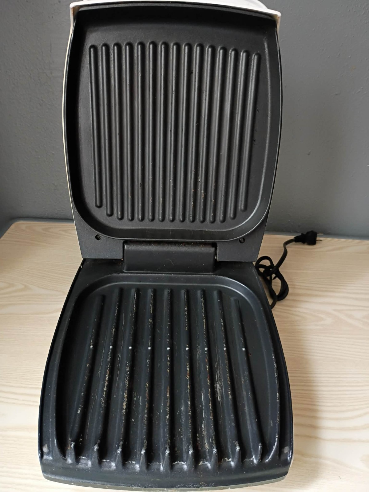 George Foreman GR-20 Lean Mean Fat Reducing Grilling Machine