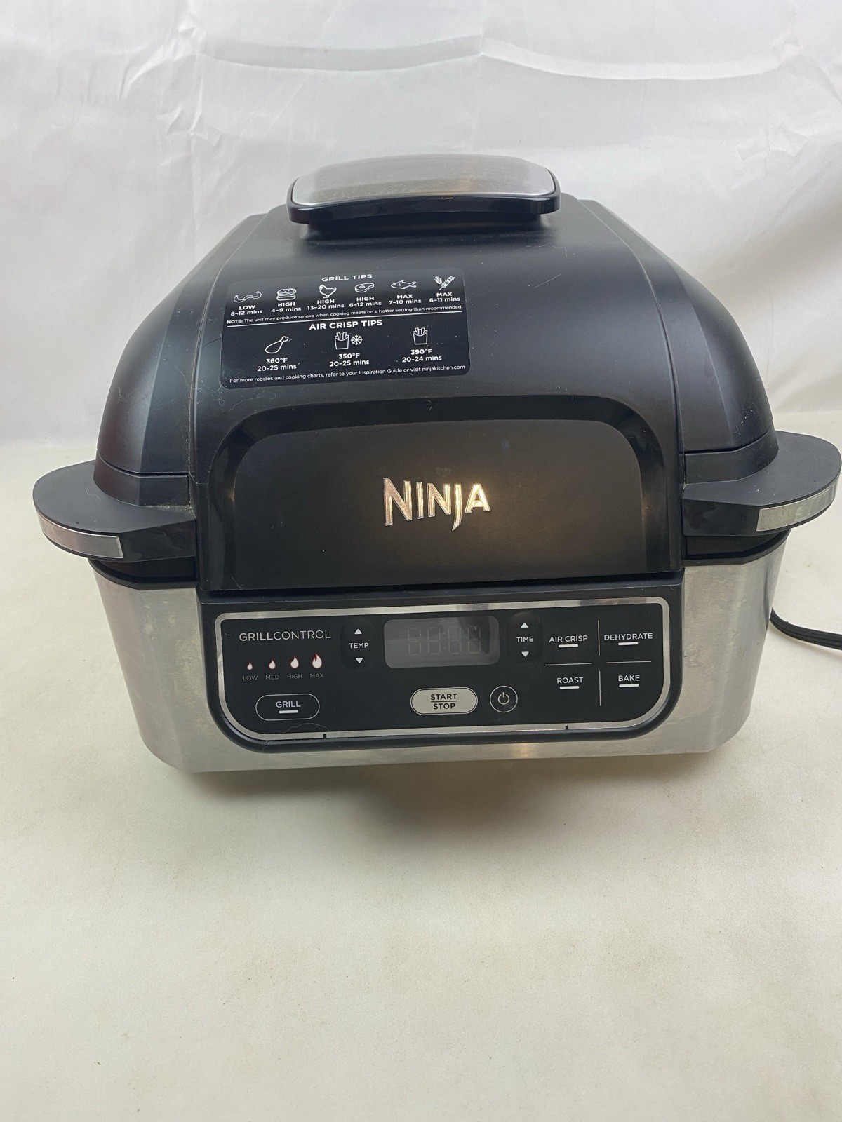 Ninja AG302 Foodi 5-in-1 Indoor Grill with Air Fry, Roast, Bake – Works Great