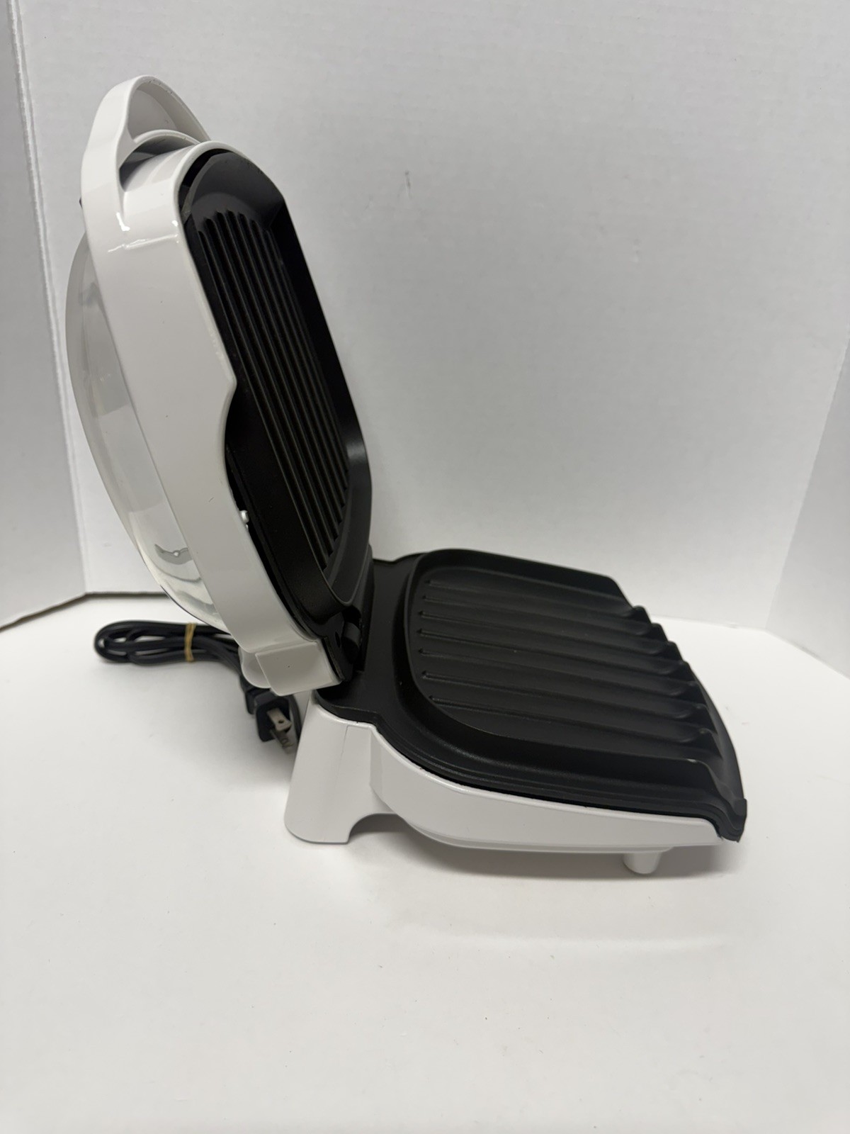 George Foreman lean mean Grilling Machine Model GR10ABW