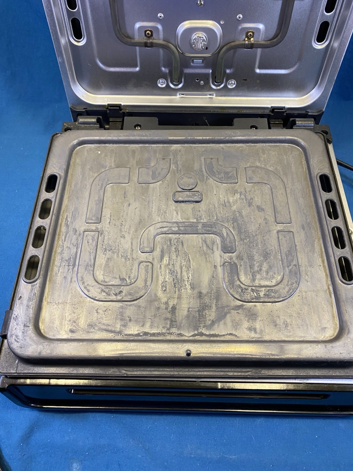 George Foreman Grill Grilling Machine GRS6090B Stainless Steel W/ Drip Pan Clean