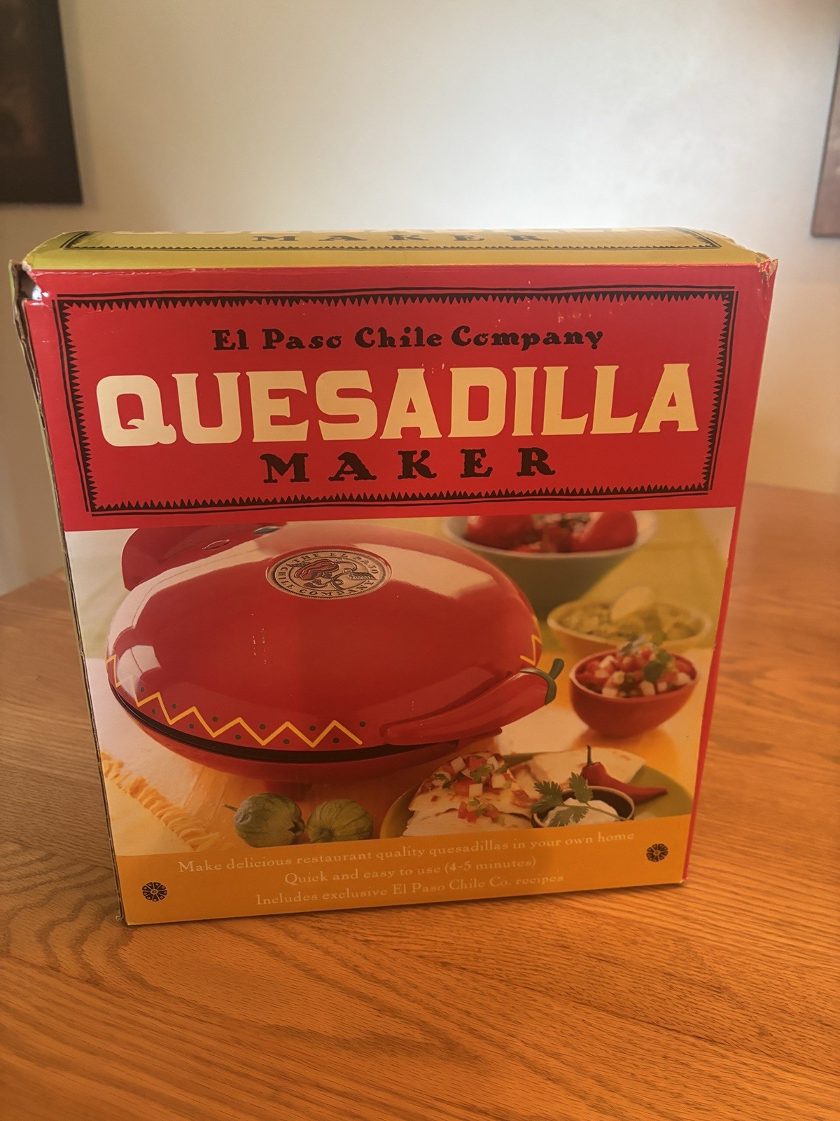 ⭐️El Paso Chile Company Red Quesadilla Maker⭐️W/ Recipes..⭐️Brand New⭐️