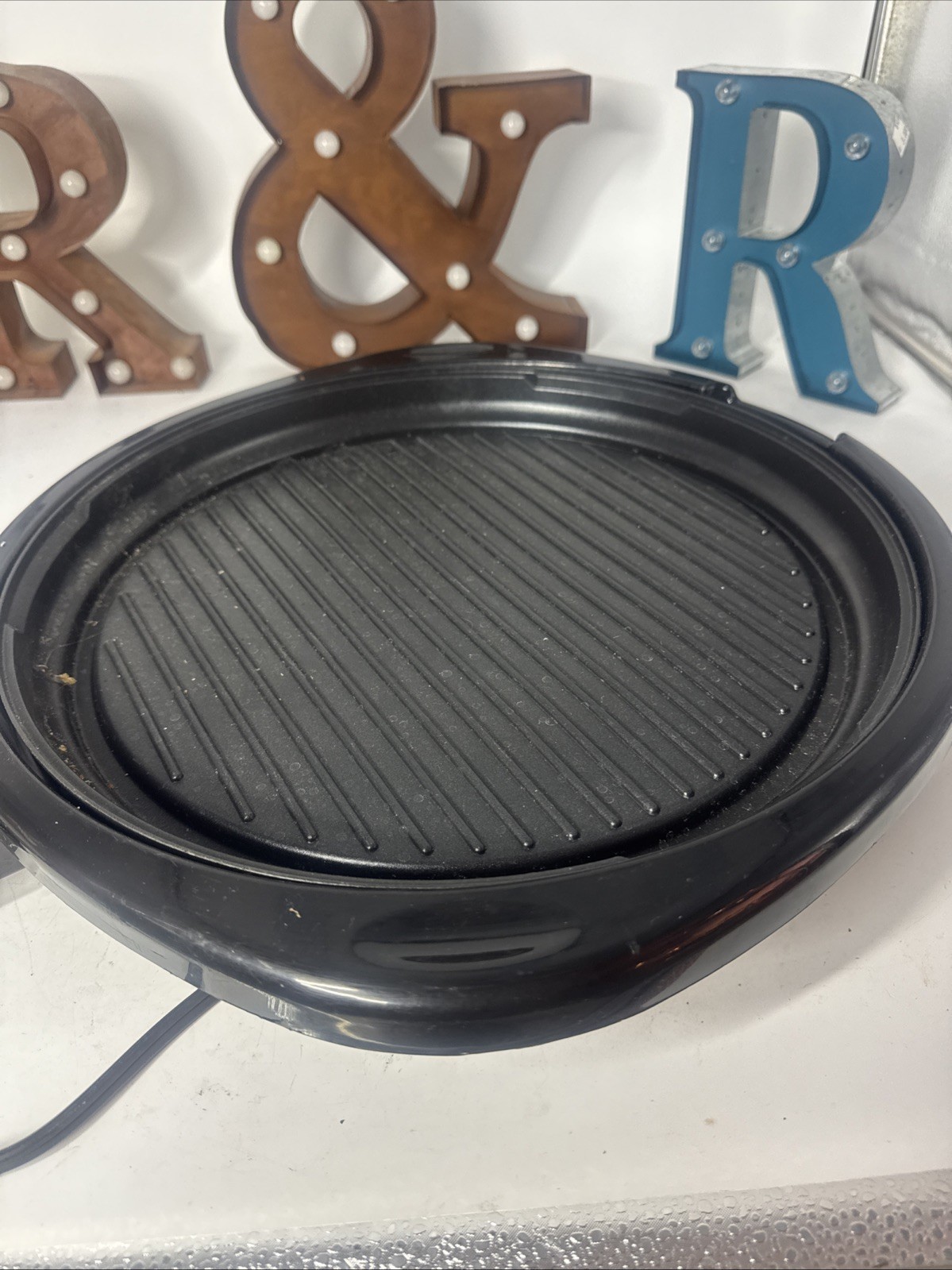 Elite Gourmet 14″ Electric Grill Model EMG-9808 120 VAC 60Hz 1300W Glass Lid