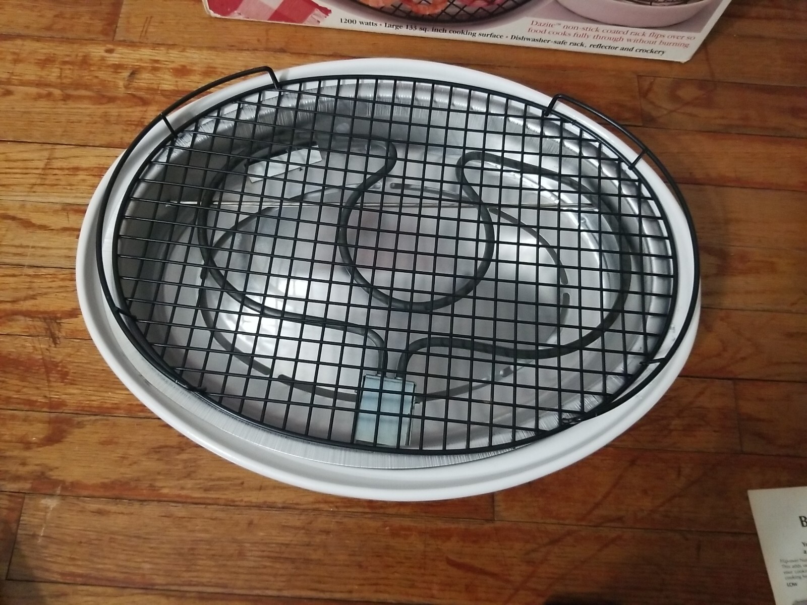 DAZEY INDOOR ELECTRIC BAR-B-GRILL DSG-275~1200 WATTS~UNUSED~ORIG. BOX USA made
