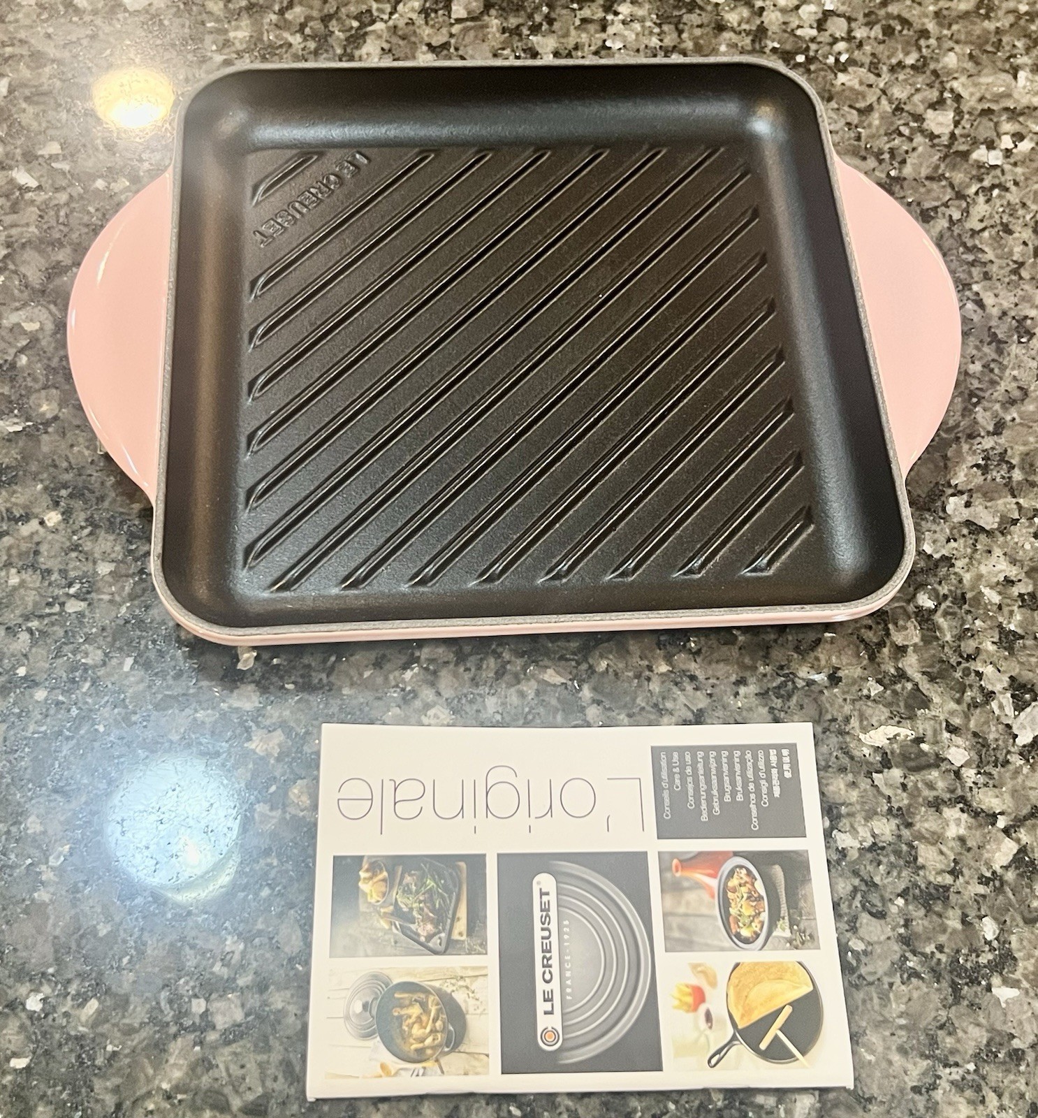 NEW Le Creuset Enameled Cast Iron Skinny Square Grill Pan 9-1/2″ Chiffon Pink