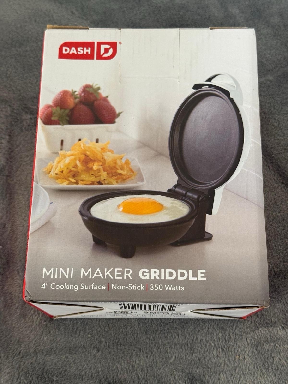 NIB Dash Mini Maker Griddle, 4” cooking surface, Make Pancakes, Cookies & Eggs