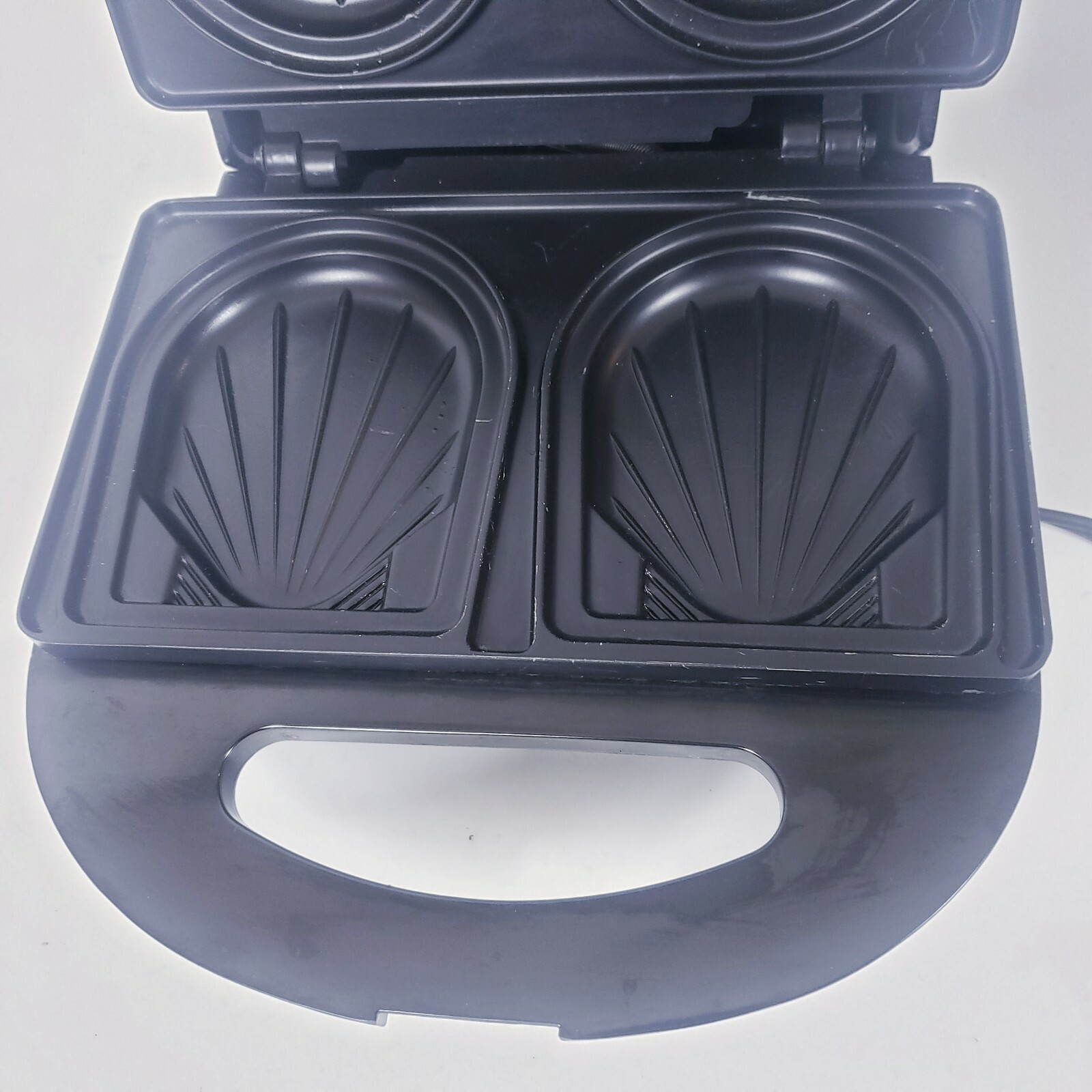 VillaWare Electric Croque Monsieur Sandwich Maker Grill & Seal