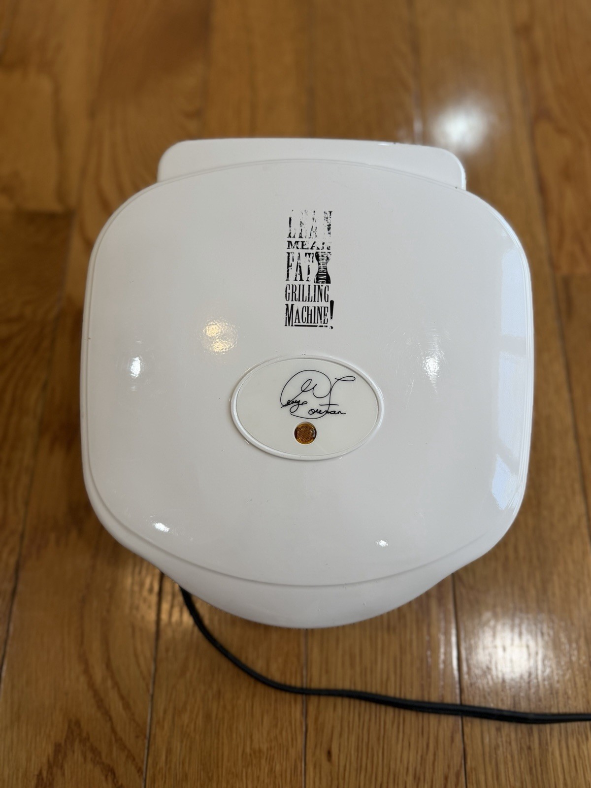 GEORGE FOREMAN Grilling Machine(s) ~ GR-10A ~ White ~ 120V, 760W ~ Drip Tray