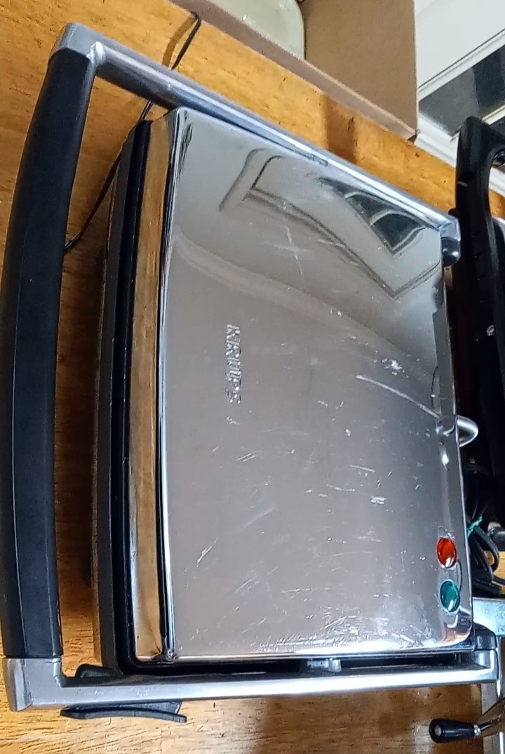 KRUPS Universal Grill, Panini Maker, Sandwich Press (Type FDE3)
