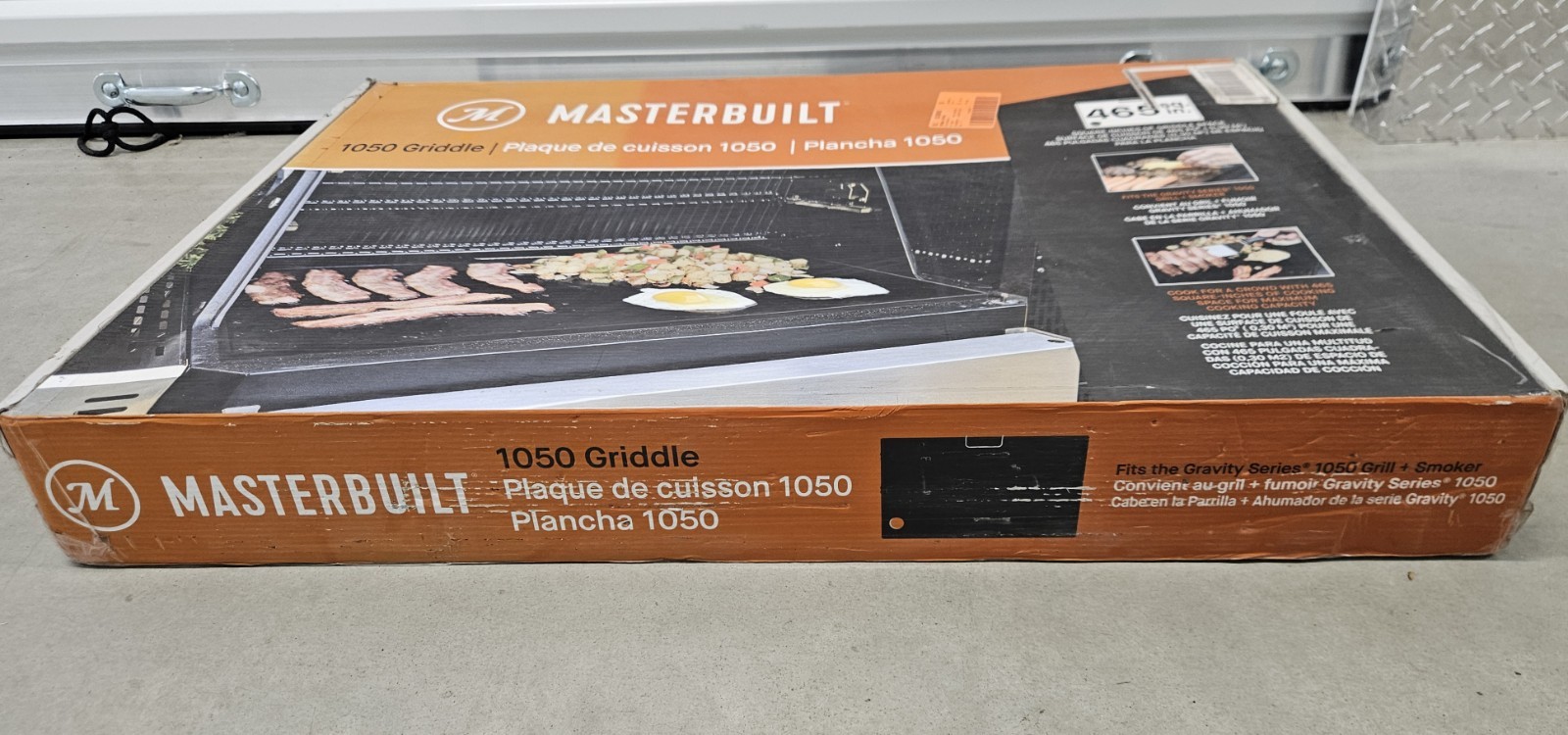 Masterbuilt Gravity Series 1050 Digital Charcoal Grill + Smoker Griddle Insert