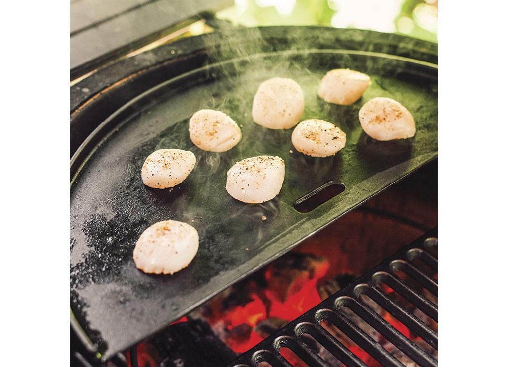 Kamado Joe KJ-HCIGRIDDLE Classic Joe Half Moon Cast Iron Reversible Griddle