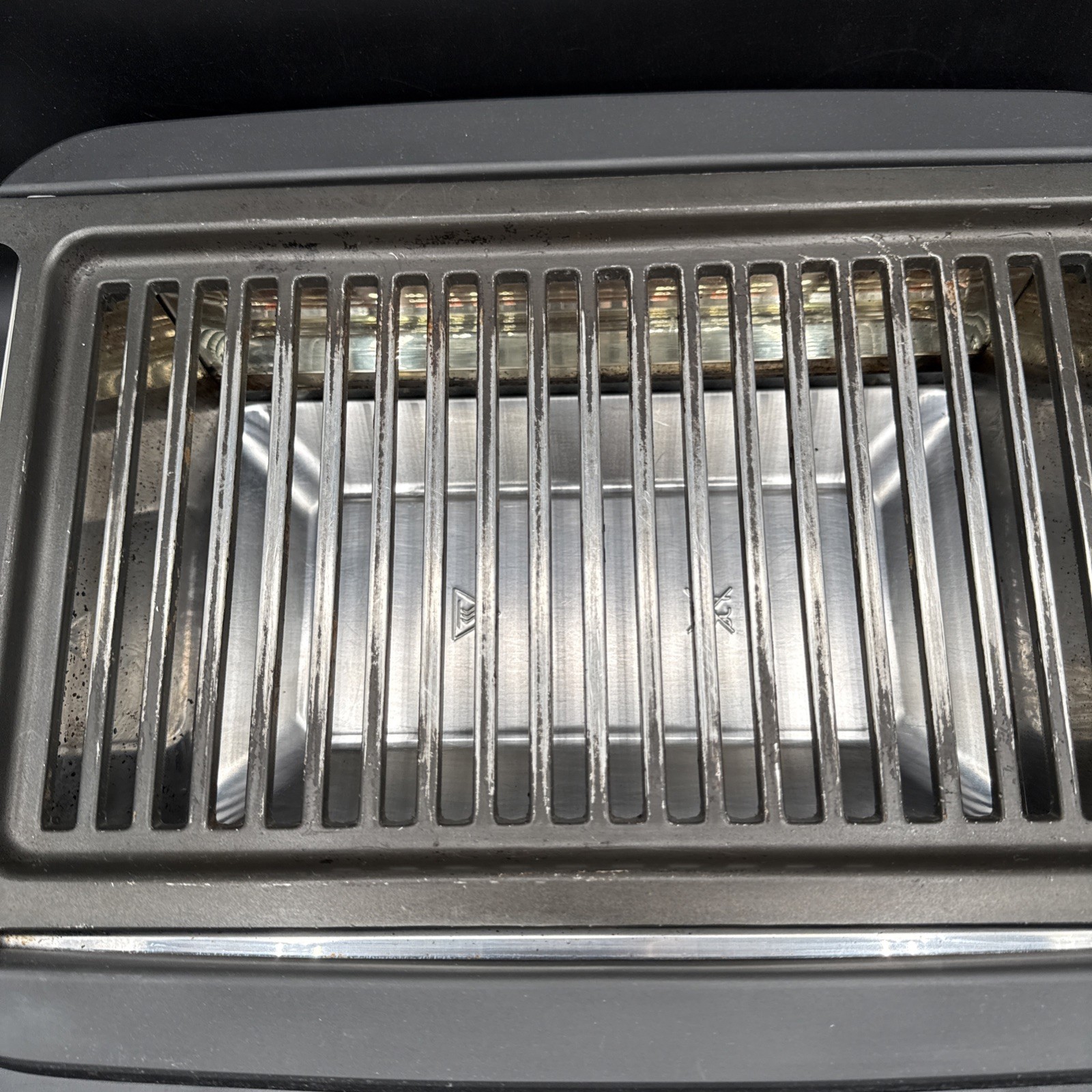 Philips Smokeless Indoor Grill Advanced 1660W Infrared Heat Cooker HD6371