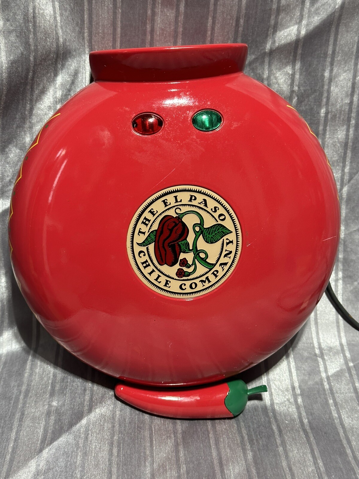 The El Paso Chile Company Quesadilla Maker Red Model S676