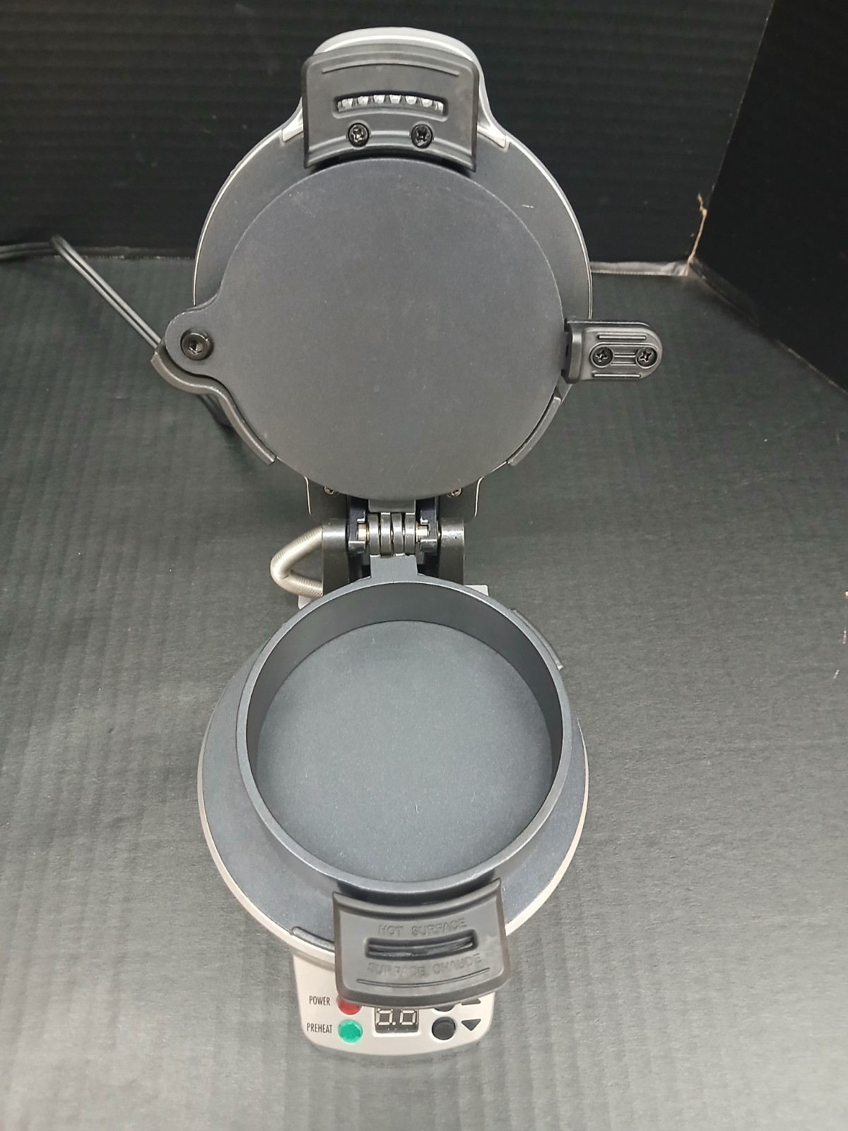 Hamilton Beach 25478 Breakfast Sandwich Maker – Silver