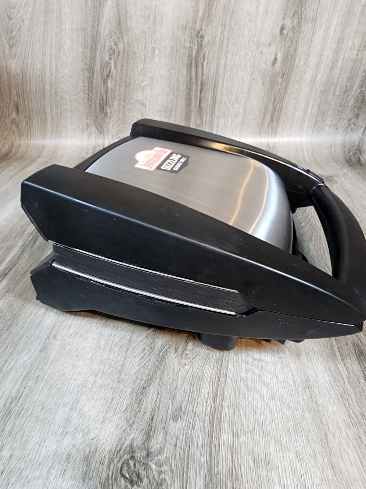 Johnsonville Sizzling Sausage Grill Indoor Electric BTG-0498 With Drip Tray
