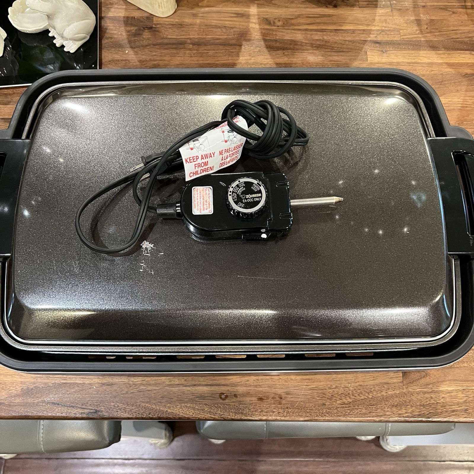 Zojirushi Gourmet Sizzler Electric Griddle EA-DCC10 – Stainless Brown
