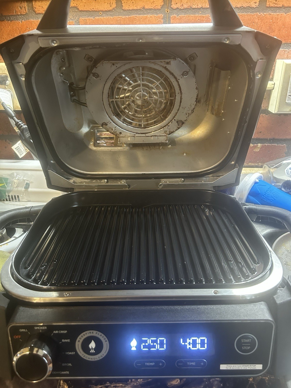 Ninja Woodfire 7-in-1 Electric Grill Master, Portable, 1500W, Black, Timer