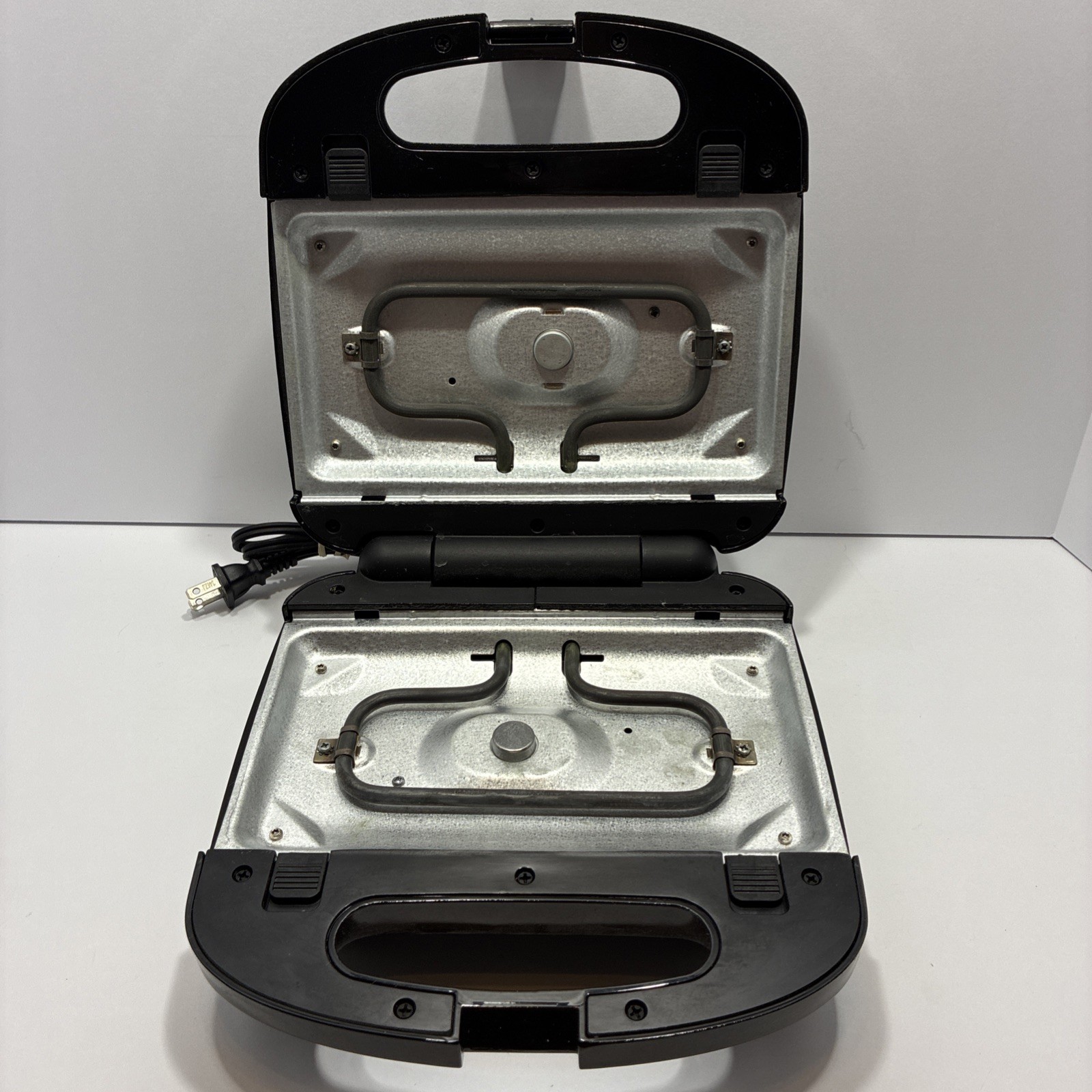 Black+Decker 3-in-1 Morning Meal Station Waffle Grill Sandwich Maker WM2000SD